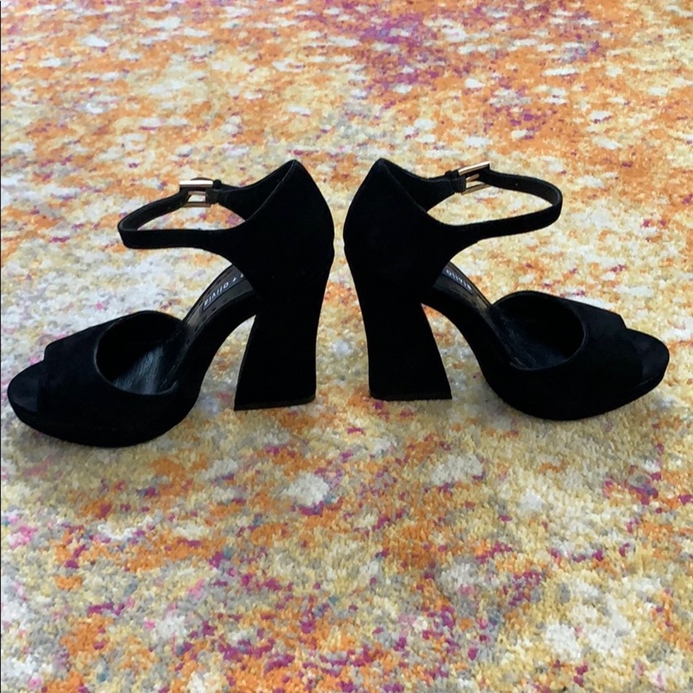 Alice and Olivia Black Seric Heels - Picture 3 of 9